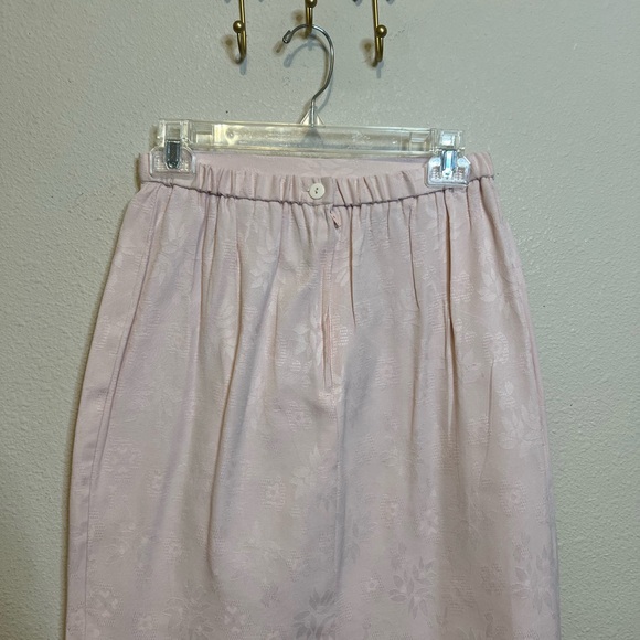 Alisa Light Pink Damask Women's Blazer Suit Jacket and Skirt. Size 10 - Picture 9 of 9